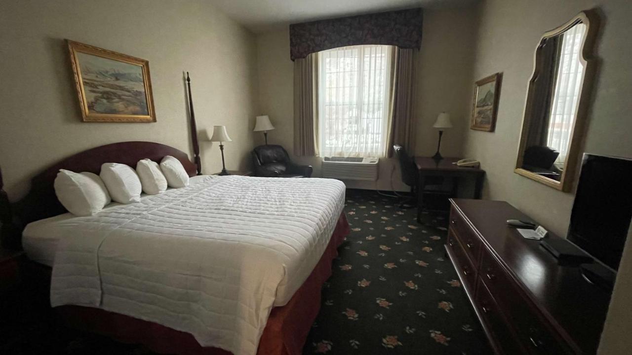 Surestay Hotel By Best Western Eureka Exterior photo